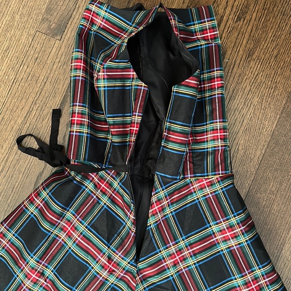 NWT Women’s Plaid Zipper Side and Button Down Back A Line Skater Dress Size 10 - Picture 6 of 10